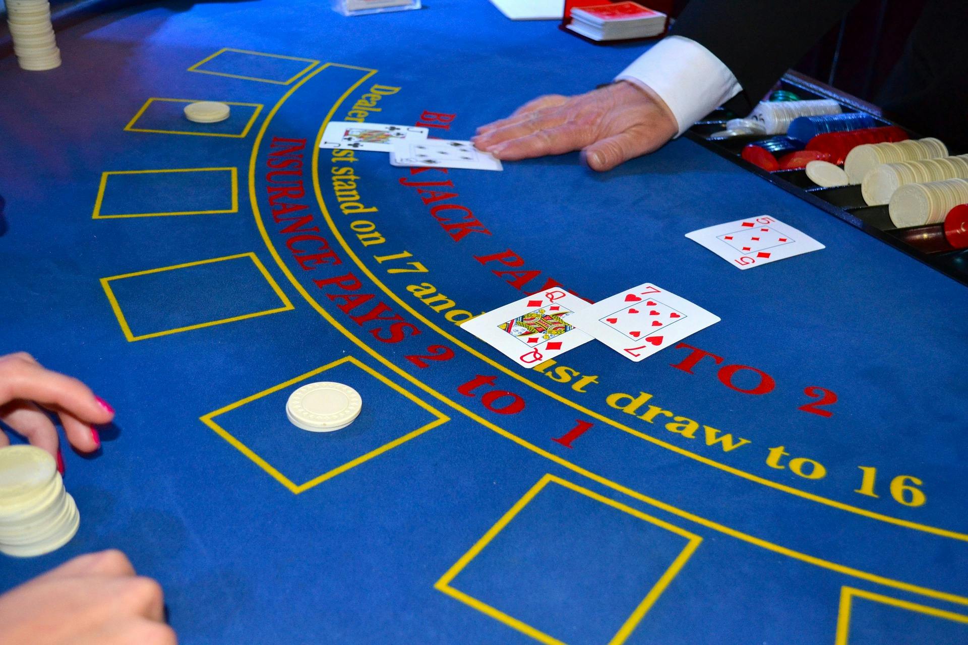 Using card counting when playing blackjack at online casinos